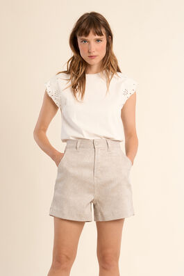 Short de mujer corto, tiro alto.
